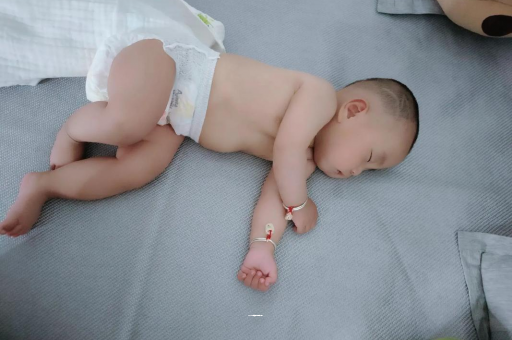 博兴宝宝发烧可以喝牛奶吗